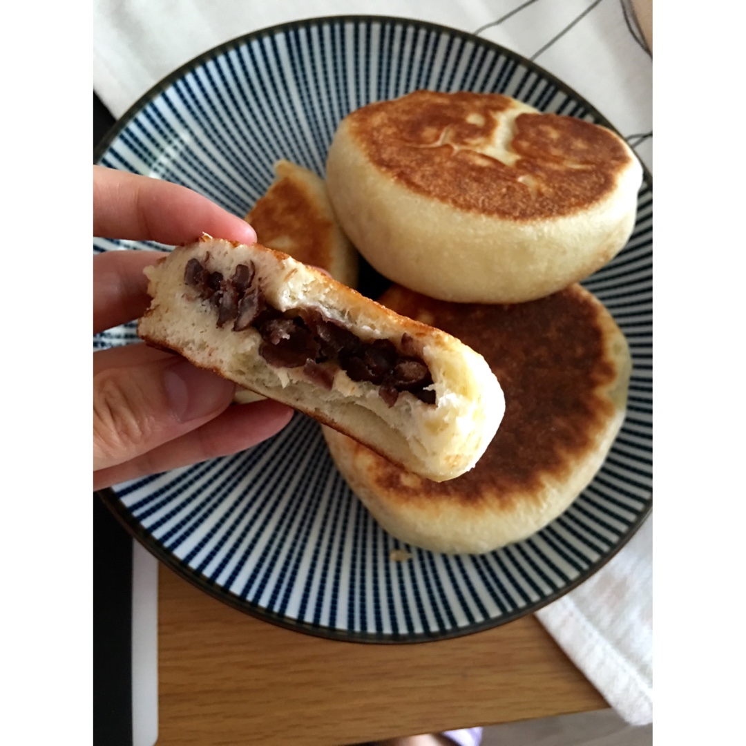 松软牛奶红豆饼