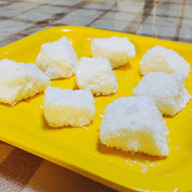 完胜85度C牛奶椰丝小方