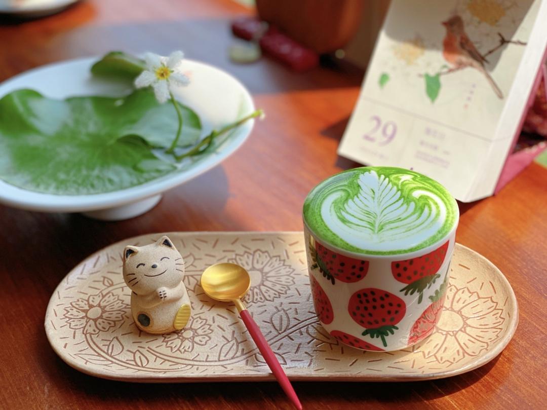 日子，按照花开花落过~