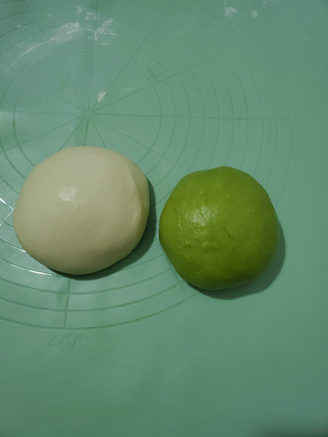 清香柔软的抹茶红豆吐司