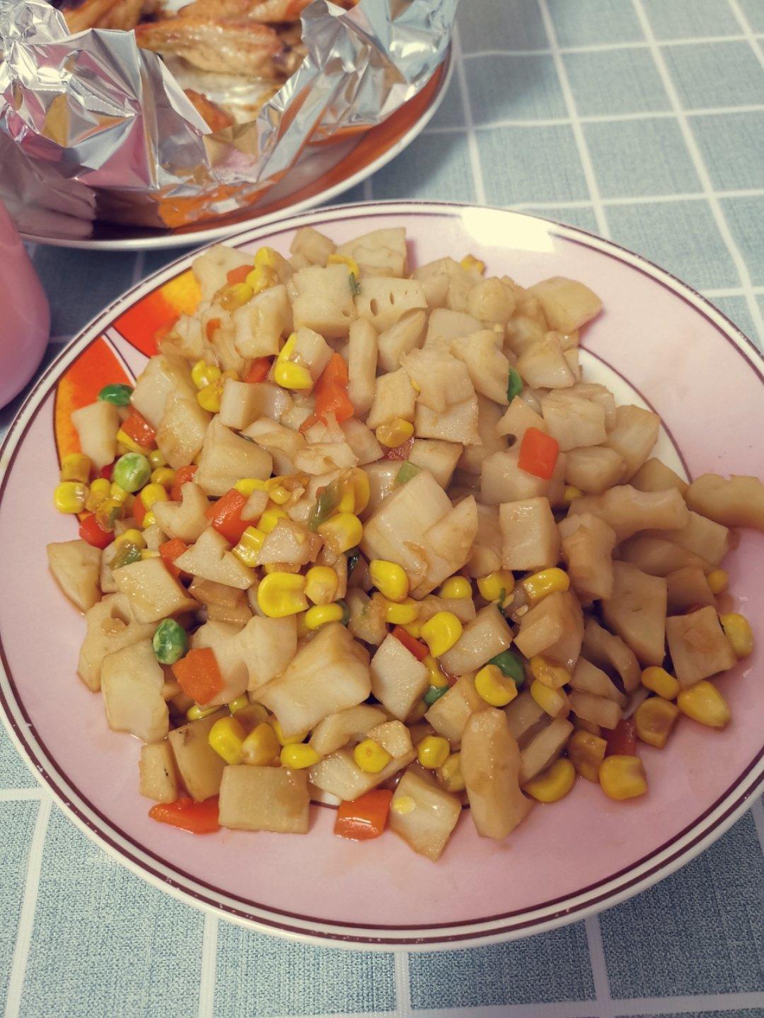 素炒三丁（莲藕，玉米，胡萝卜）