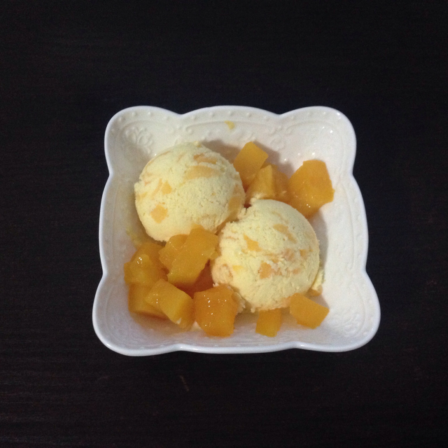 芒果大果粒冰淇淋（不用搅拌）