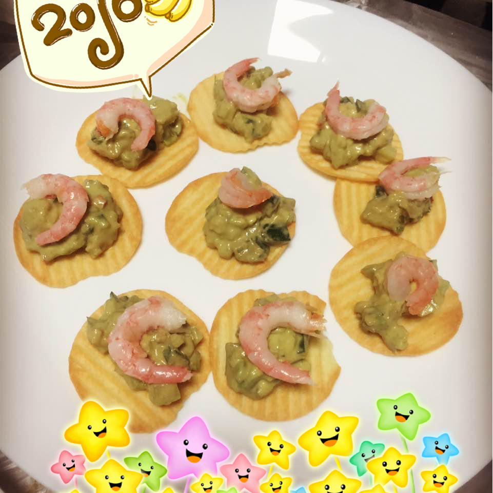 薯片牛油果大虾沙拉