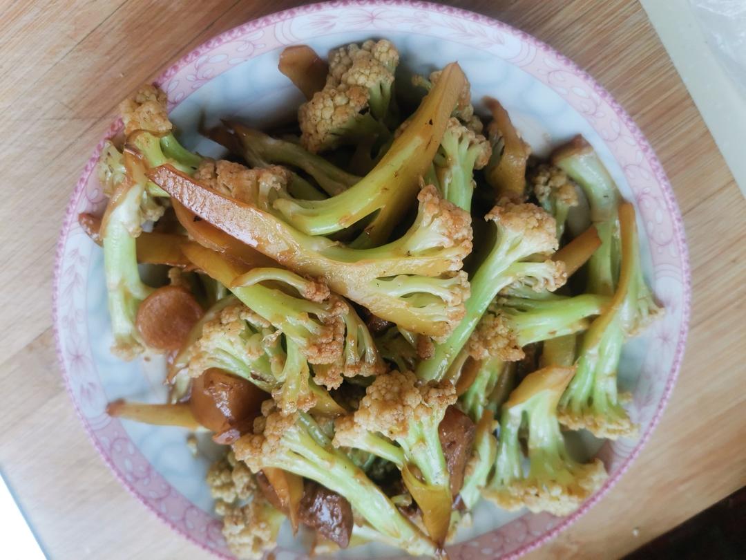 简单的花菜炒肉