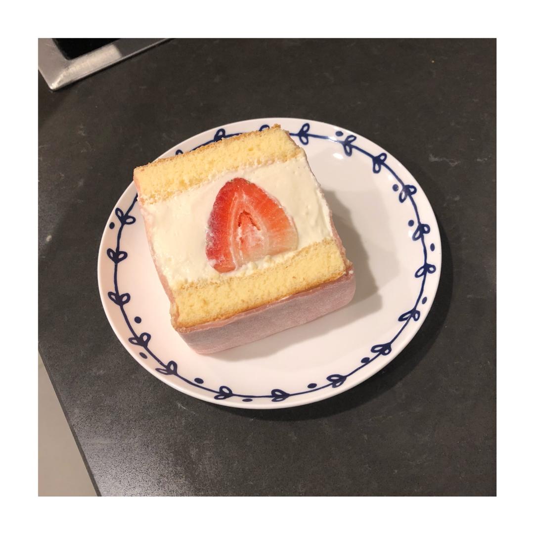 草莓白玉卷【曼食慢语】