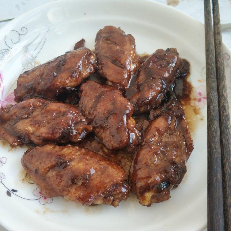 外婆教我的红烧鸡翅·连汤汁都狠好吃！！！