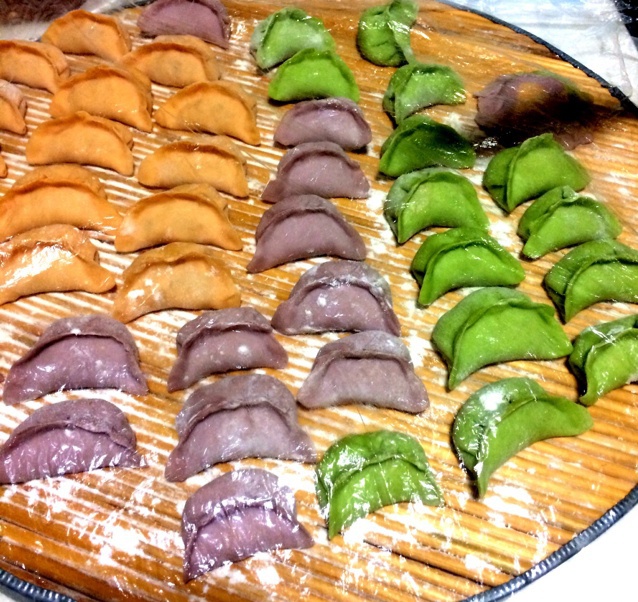 彩色饺子