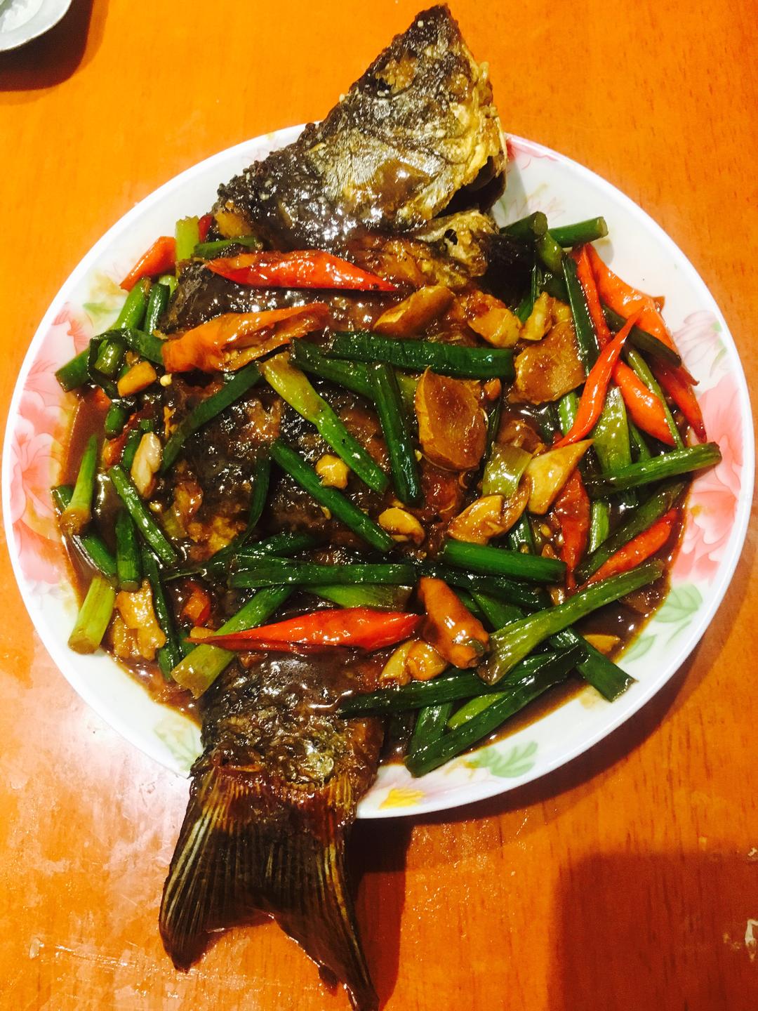 红烧鲫鱼，超级简单方便