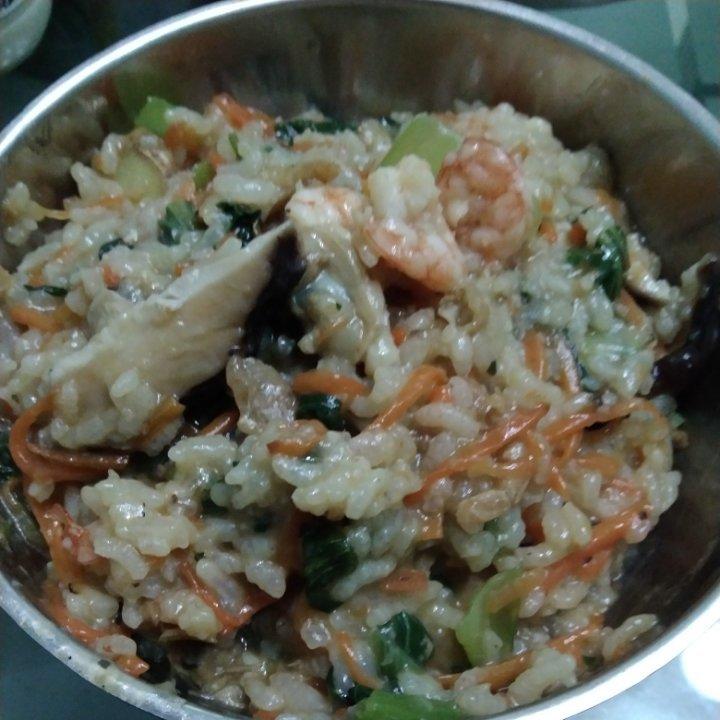 又鲜美的海鲜粥🦐超级软糯满足的早餐