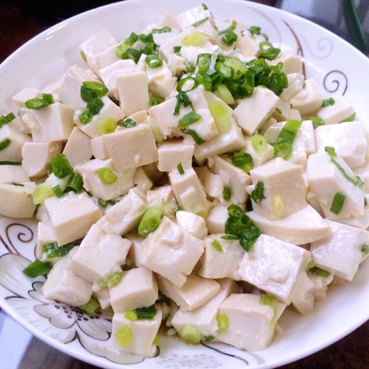 大美青海999做的小葱拌豆腐