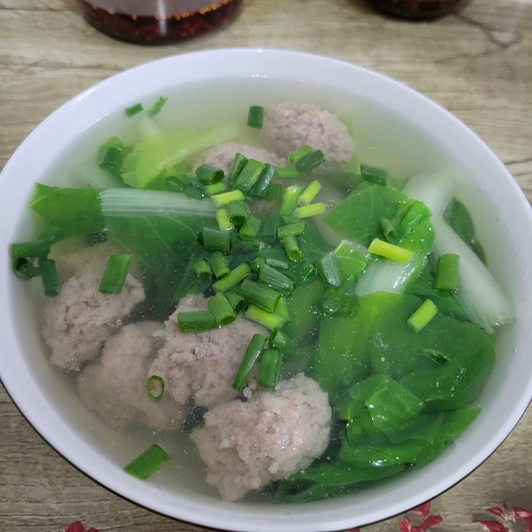 小白菜丸子汤