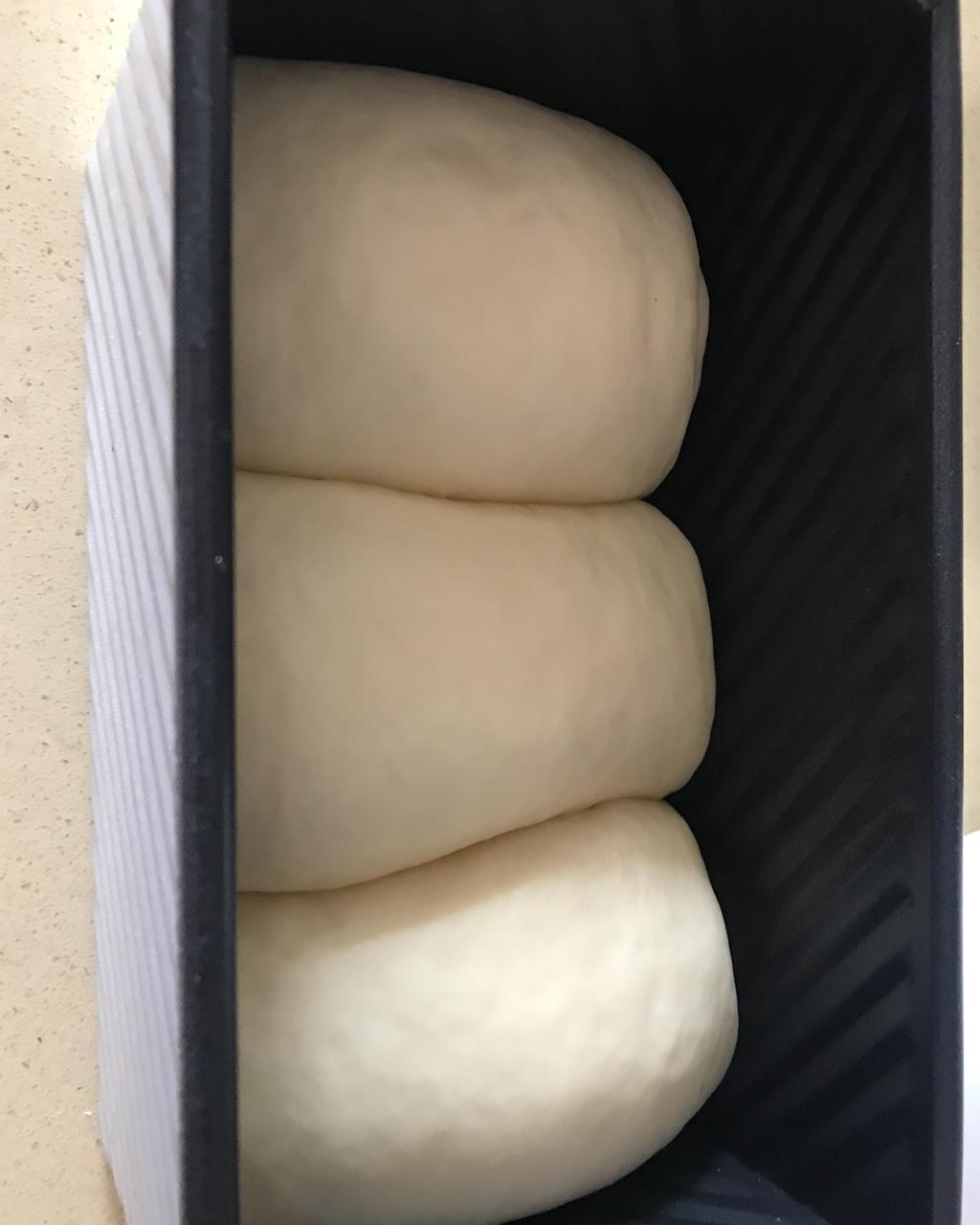 《Tinrry+》软绵绵的白吐司