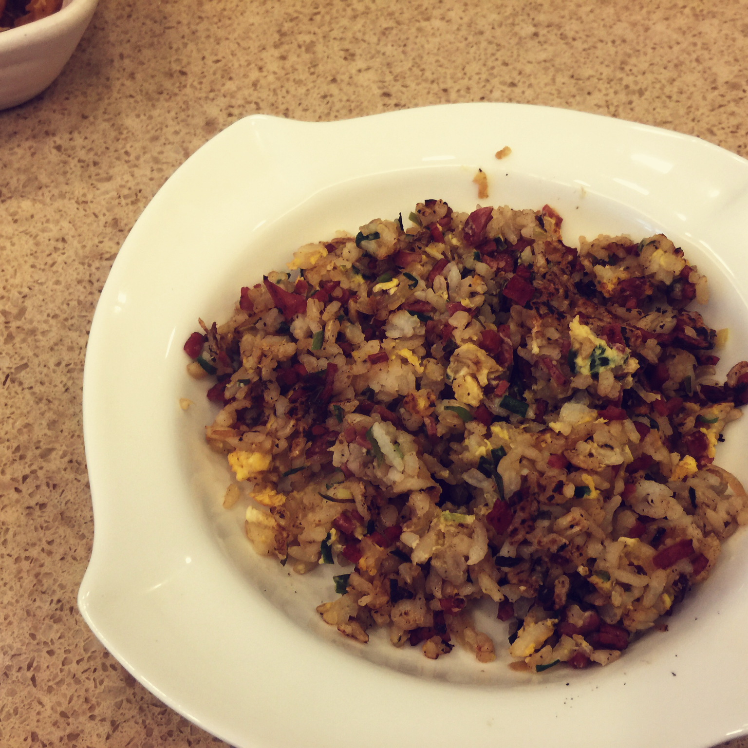 洋葱火腿肠，蛋炒炒糙米饭