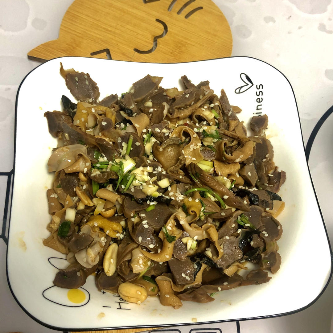 凉拌鸡胗