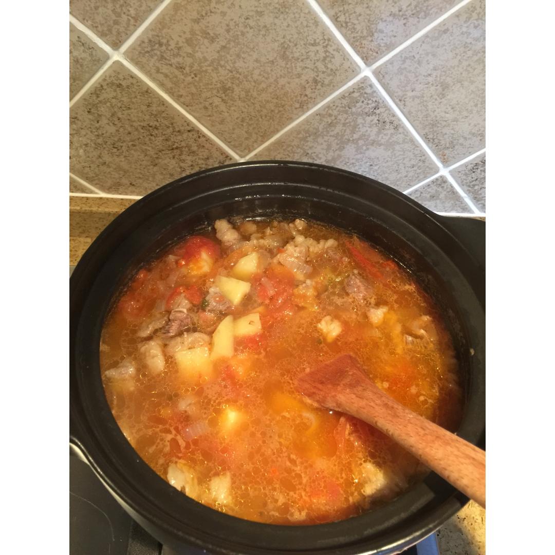 番茄土豆炖牛腩