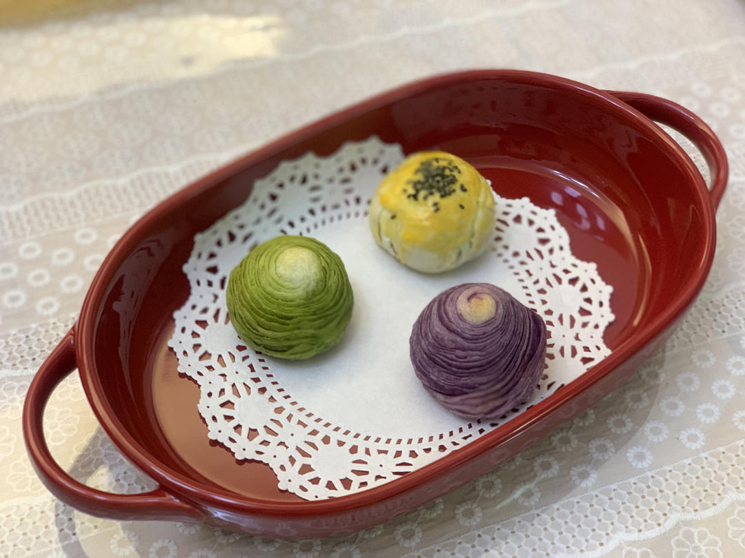 蛋黄酥~紫薯、抹茶、原味~花好月圆，中秋快乐~内附一次做六色蛋黄酥方法~