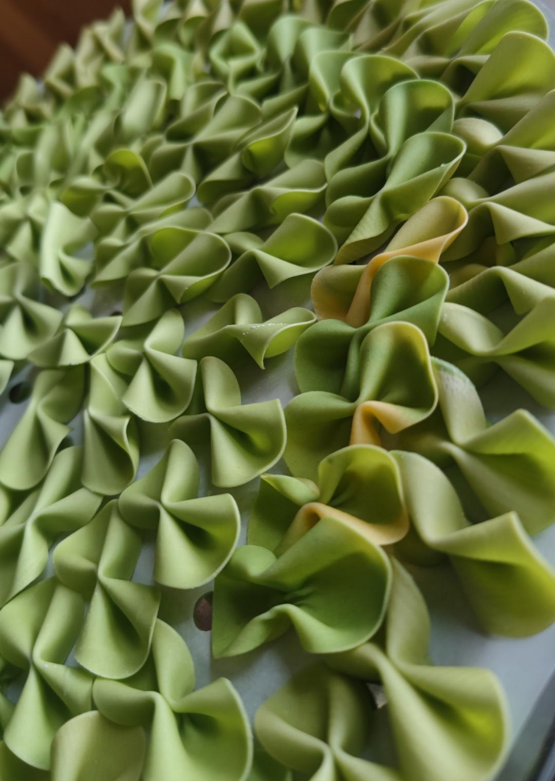 宝宝辅食：手工果蔬蝴蝶面