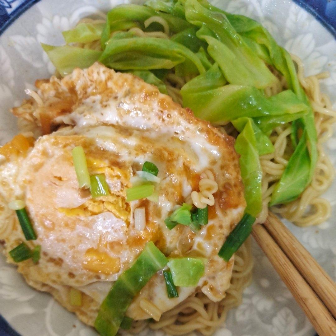 番茄荷包蛋焖面