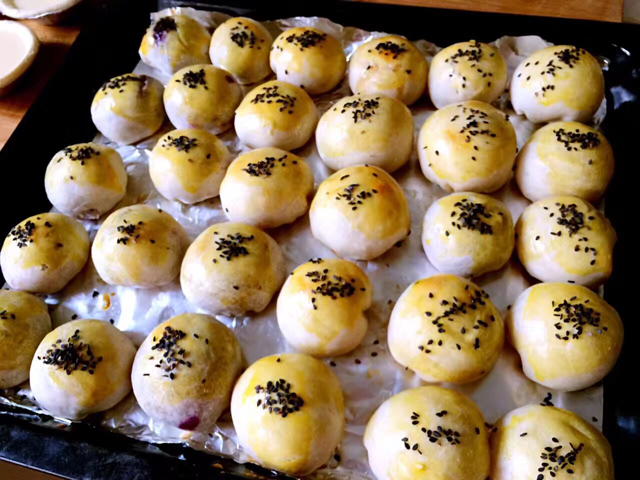 泳式鲜肉榨菜月饼