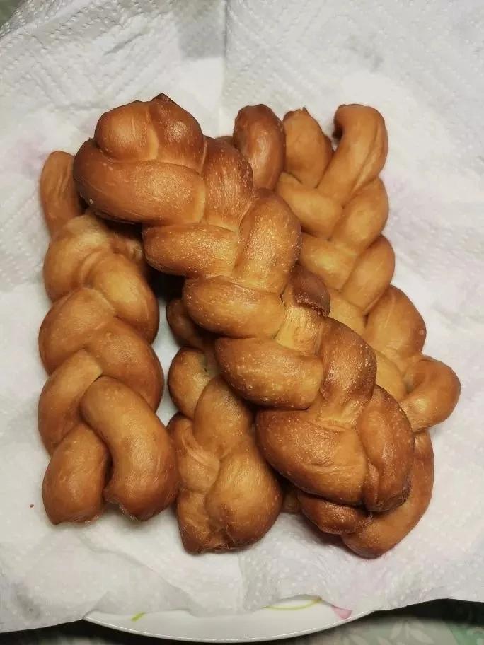 鲜奶软麻花