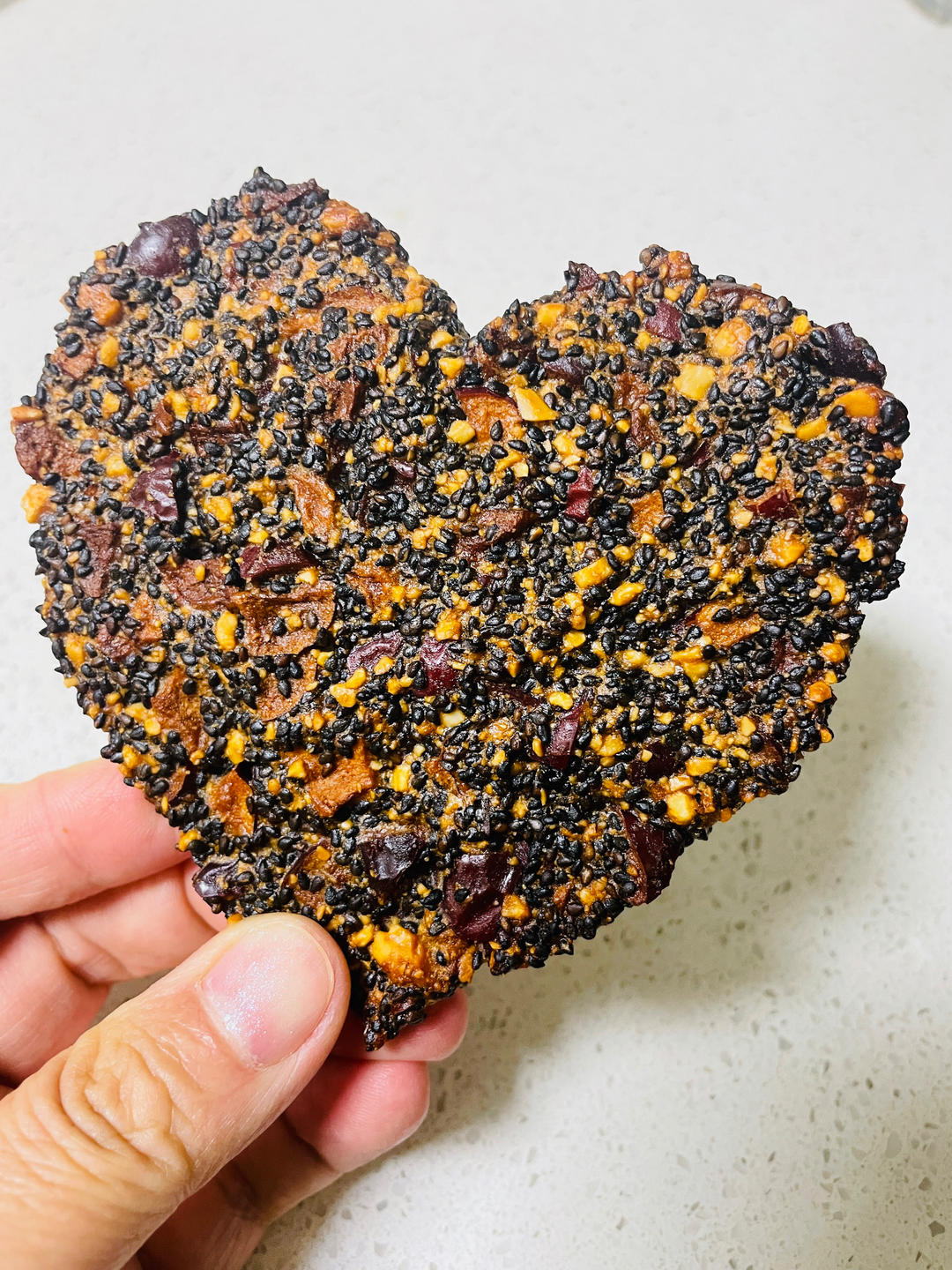 健康小零食-黑芝麻红枣花生酥