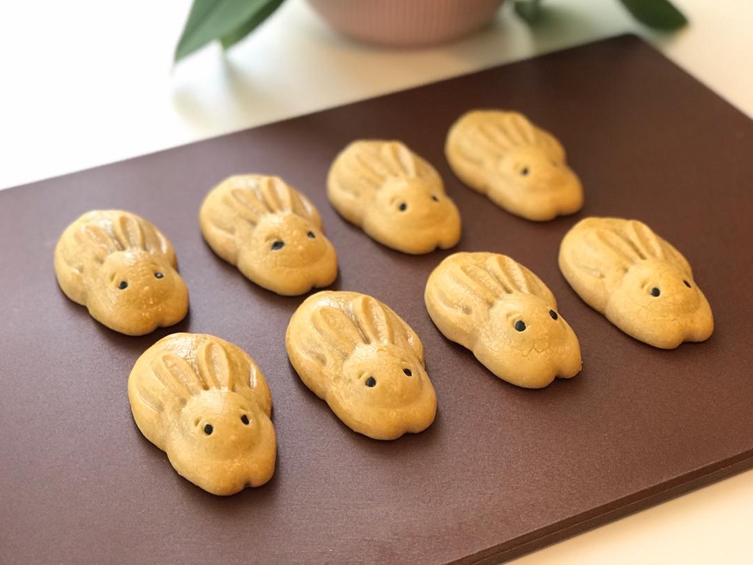 中秋怀旧造型月饼之猪仔饼（公仔饼）