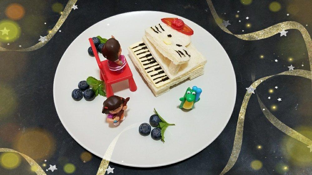 立体吐司♥凯蒂猫钢琴