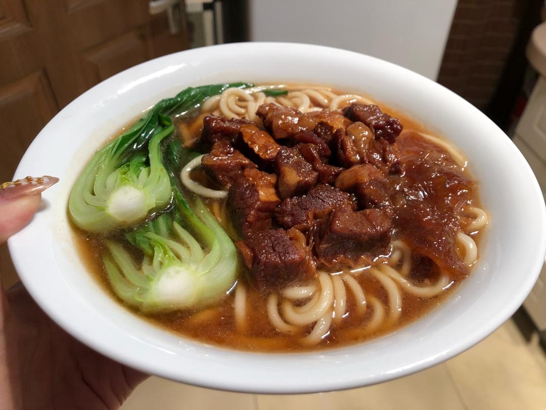 堂妈小厨——秘制红烧牛肉面