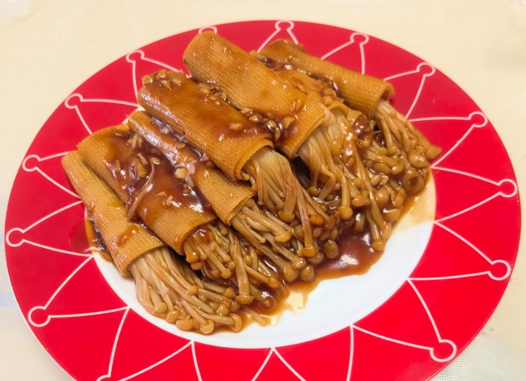金针菇豆皮卷