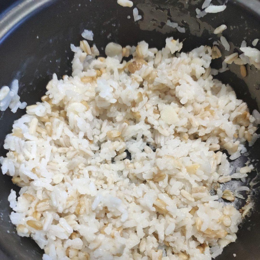 砂锅米饭，用煤气灶做出柴火饭的味道