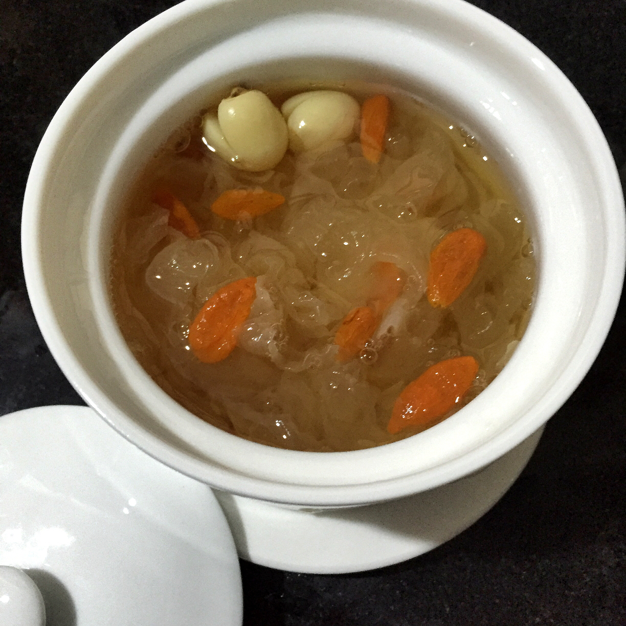 银耳百合莲子羹