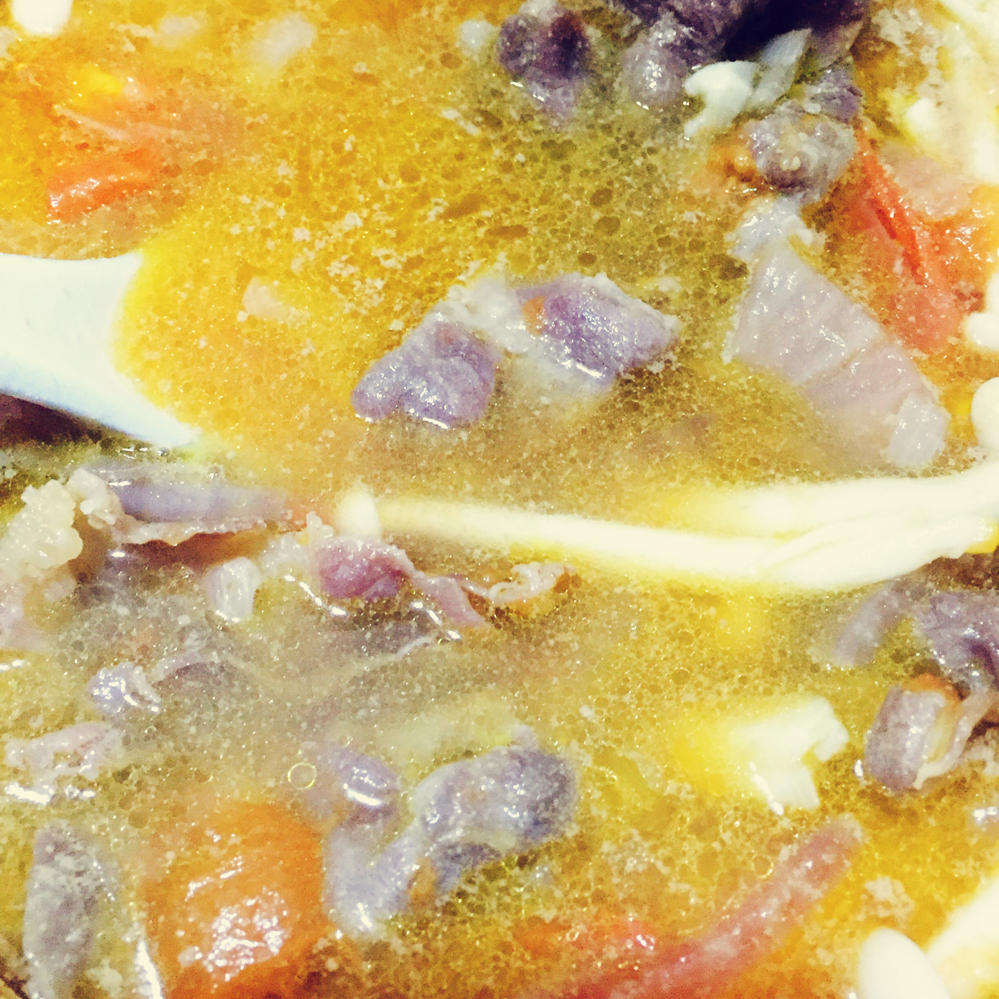 金针菇肥牛番茄锅