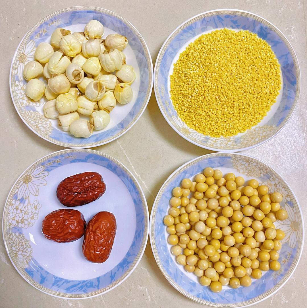 莲子小米羹