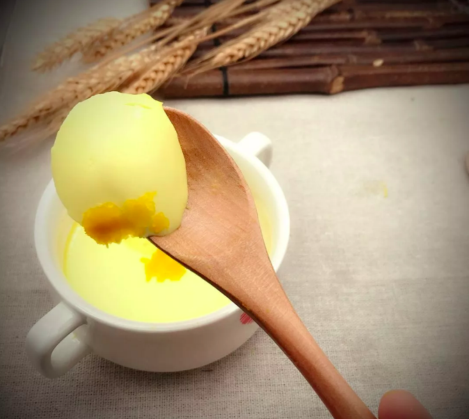 8个月以上宝宝辅食——南瓜蛋黄布丁的做法