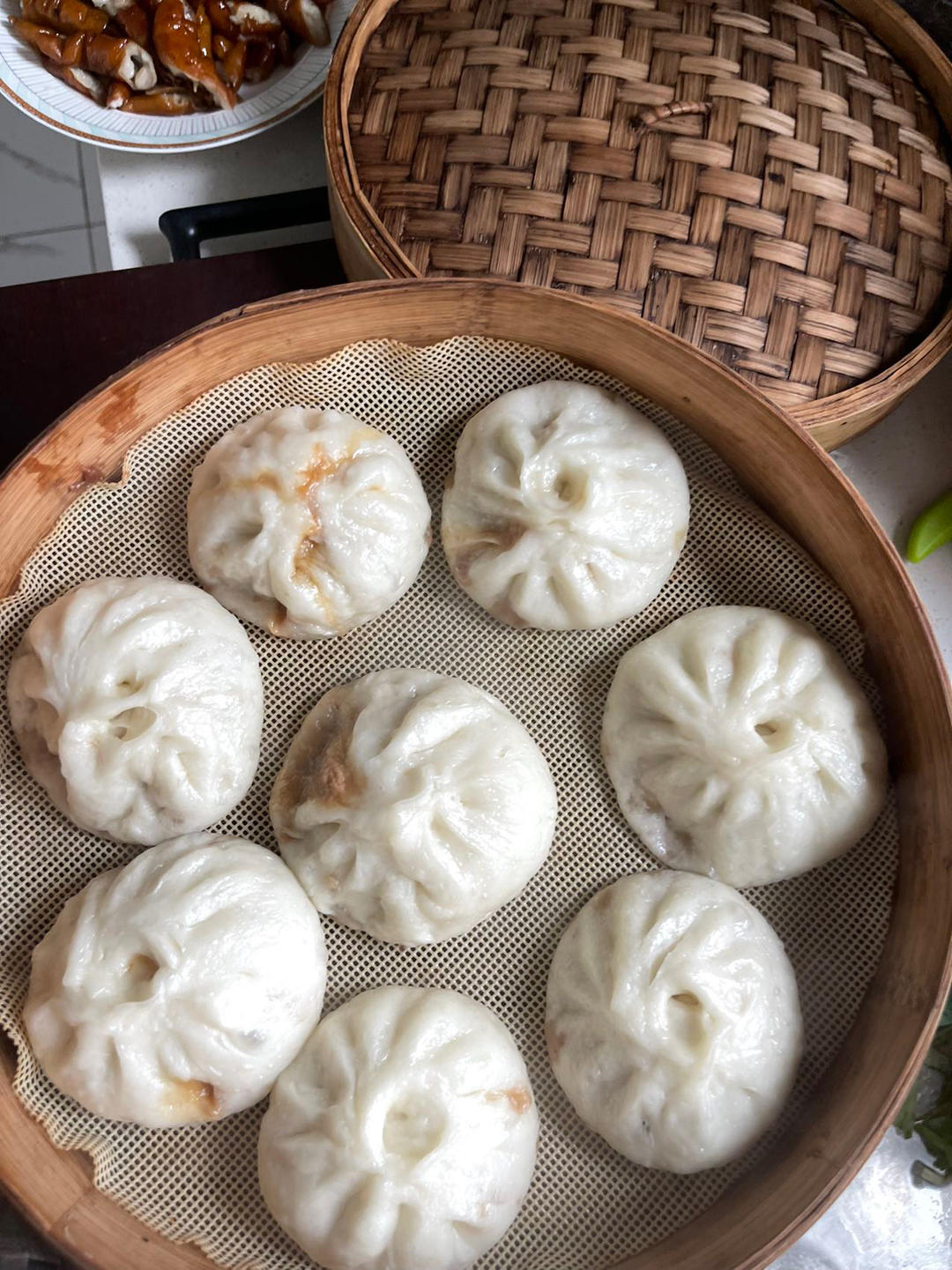 神仙配方肉包子     15个左右