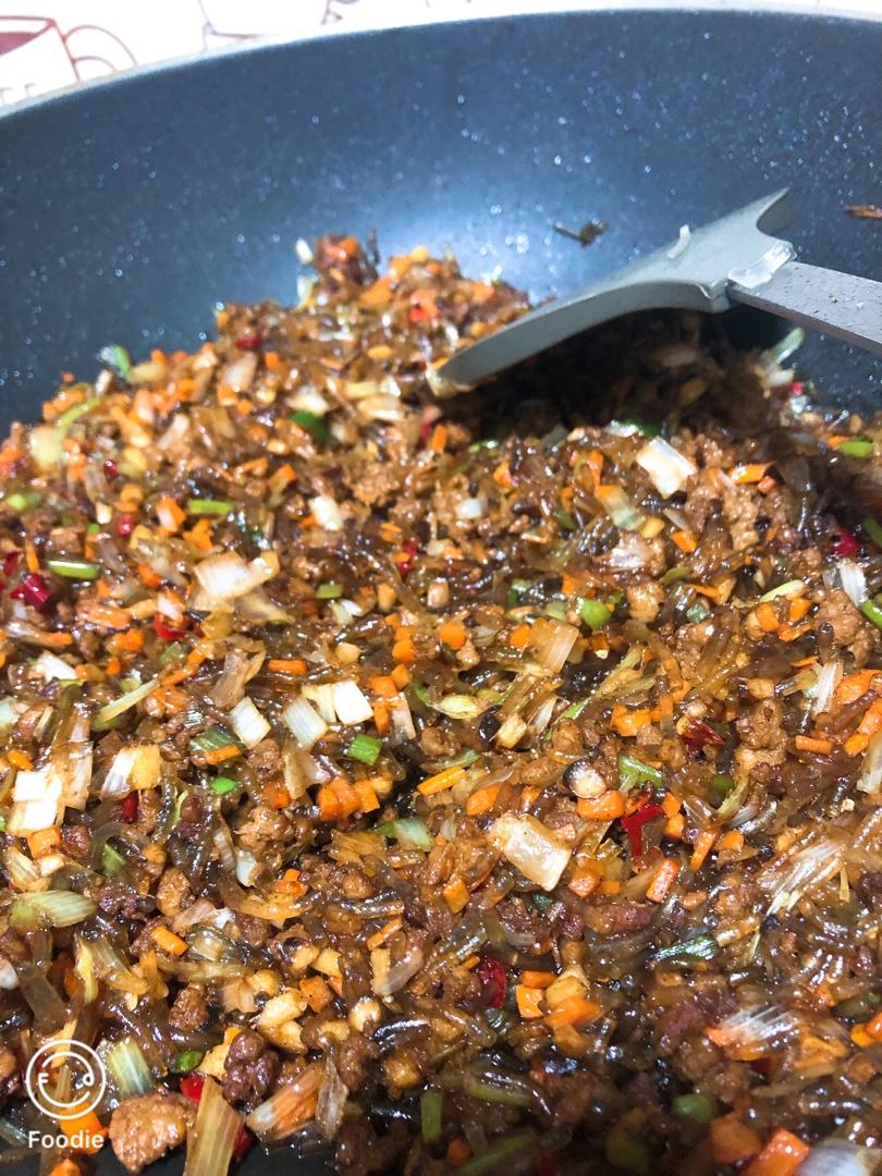 小时候的肉末粉丝包子