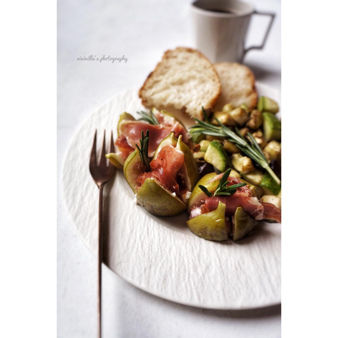 烤无花果配奶酪