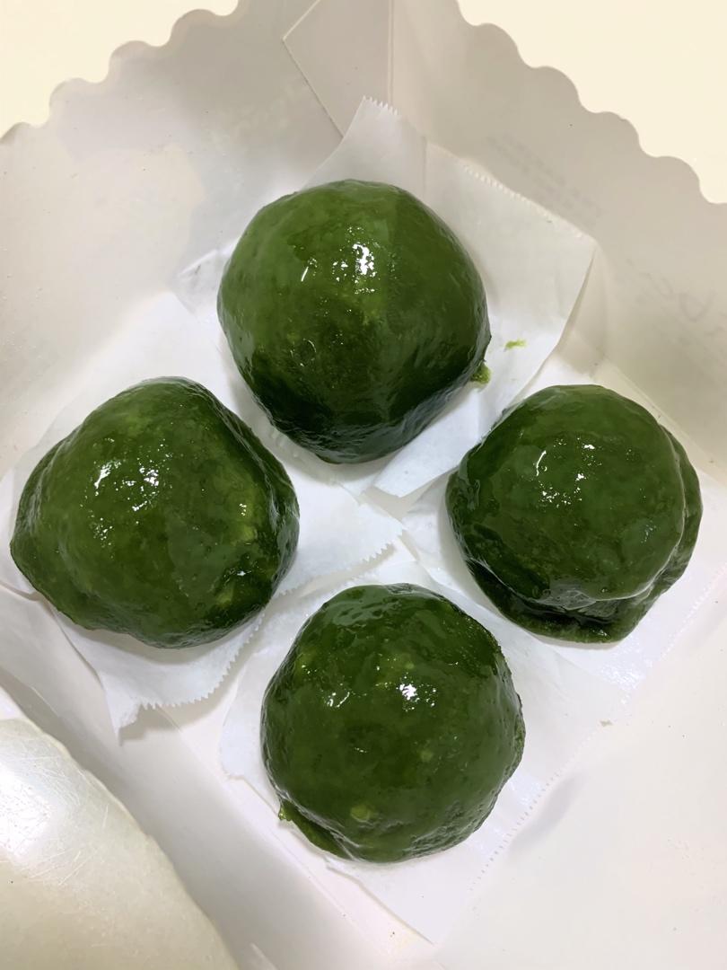 肉松蛋黄青团子