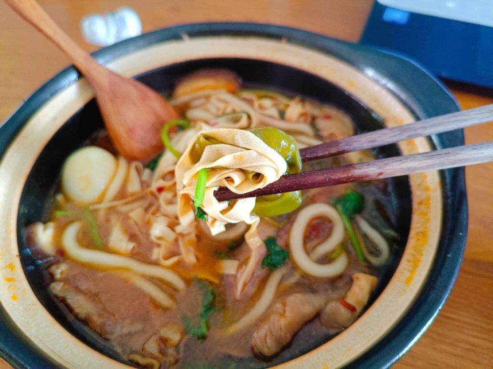 砂锅肥牛土豆粉