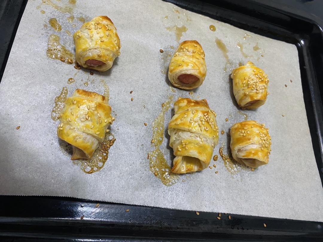 香肠酥皮卷：手抓饼皮还能这样吃，不用和面快速搞定早餐