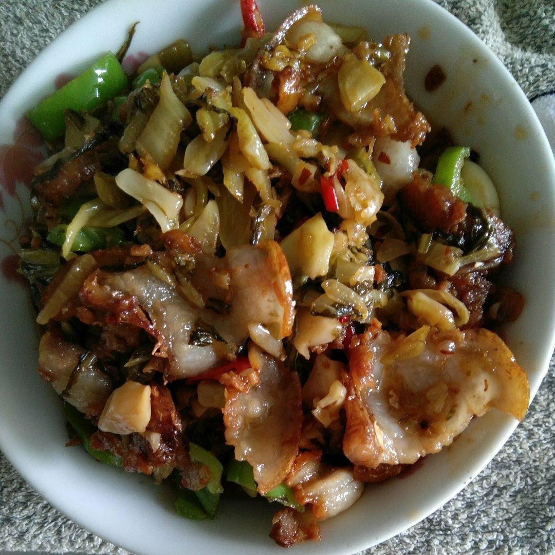 五花肉炒酸菜