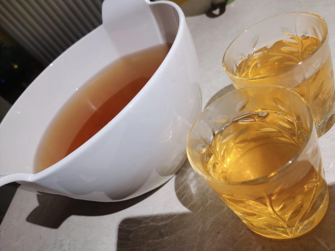 古法熬制酸梅汤（此方几乎无中药味孩子非常喜欢喝）