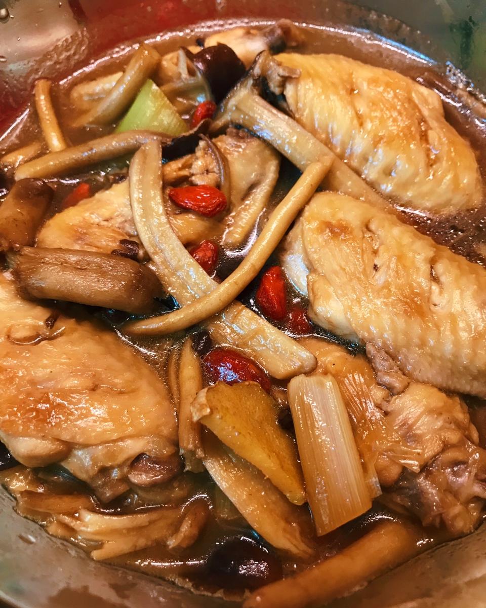 茶树菇炖鸡翅「超级鲜」
