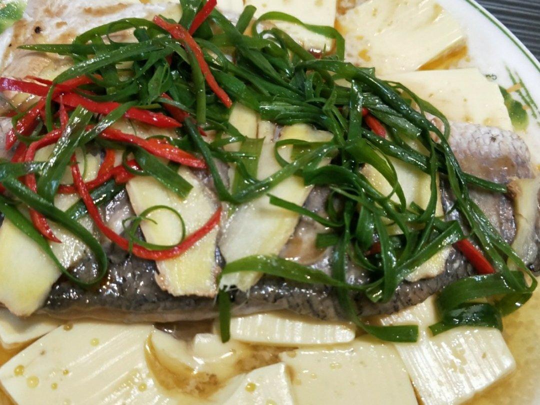 清蒸豆腐鱼
