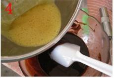 巧克力熔浆蛋糕的做法 步骤4