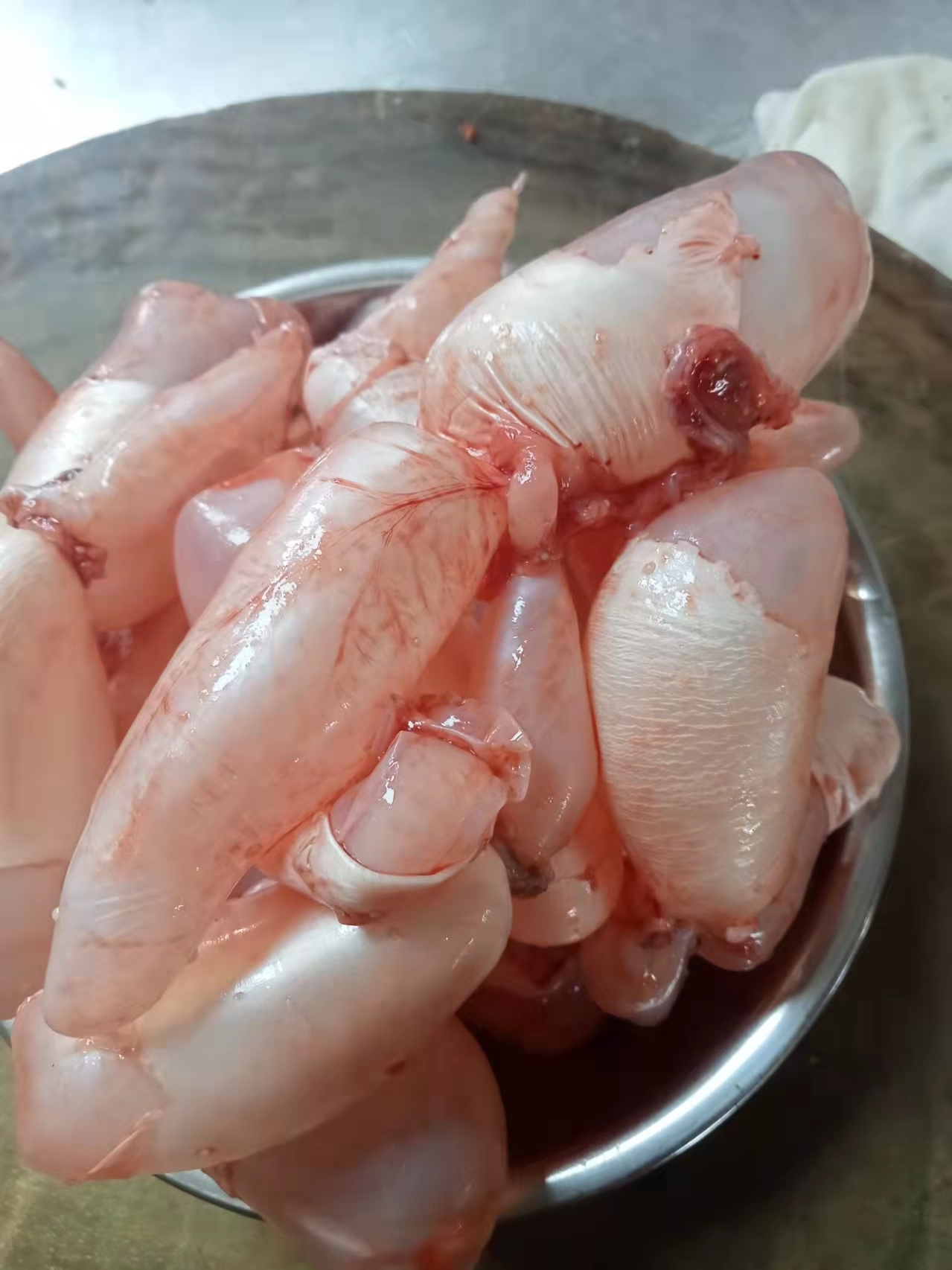 鲜香味美的鱼籽鱼泡火锅的做法 步骤2