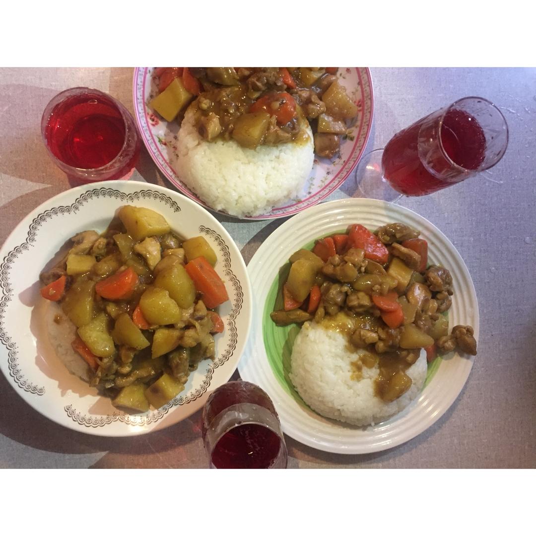 咖喱鸡肉饭