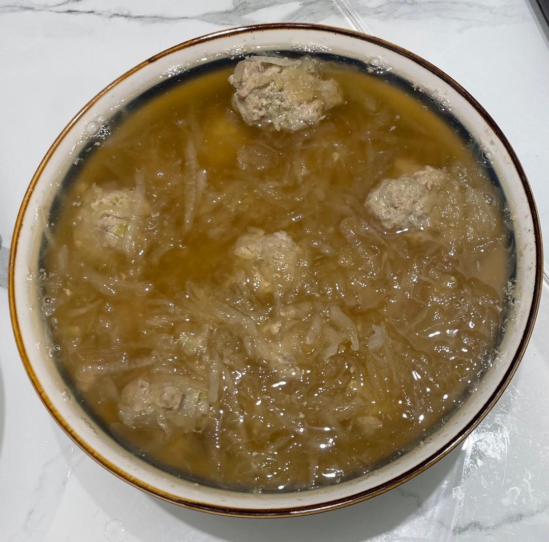 暖心暖胃的萝卜丸子汤的做法