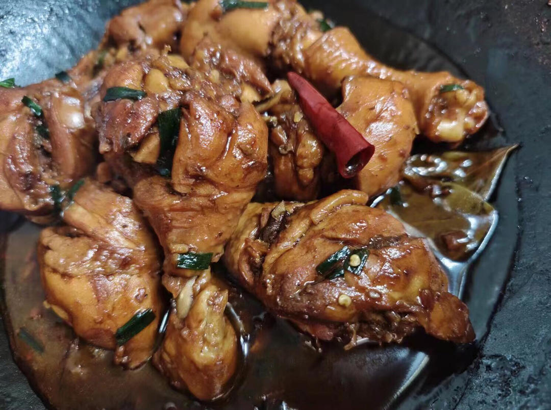 🔥好吃到飙泪的秘汁多汁蒜香鸡腿，鲜嫩到流口水。