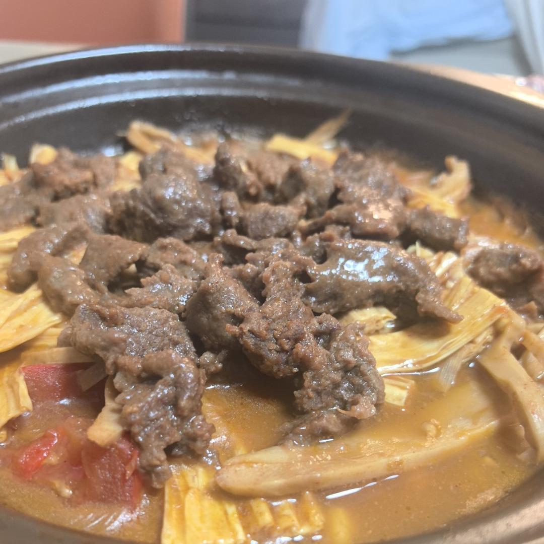 牛肉腐竹番茄煲